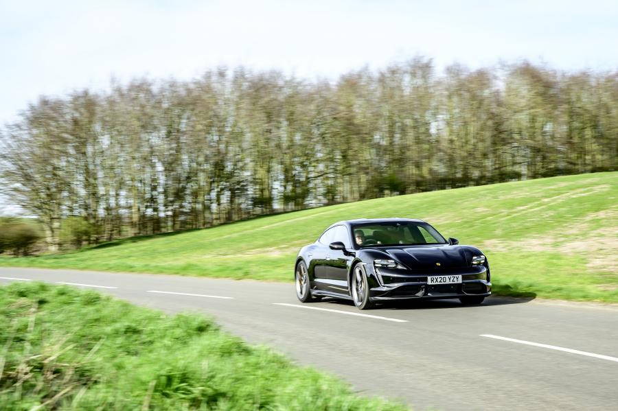  Porsche Taycan Turbo S 2020 года  (UK) (фото 3 из 40)